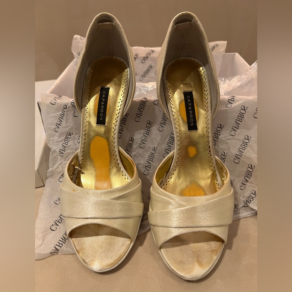 Wedding Shoes! Ivory Capparos Pumps - Size 8